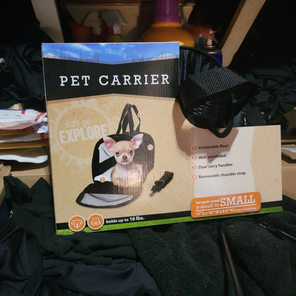 COPY - PET CARRIER.. SMALL NEW!!